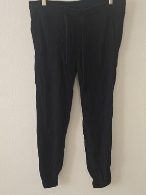 James Perse Black Jogger Pants - Comfortable Everyday Wear 2